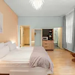 Holiday 33 Apartment H S-Bahn Schoenhauser Allee